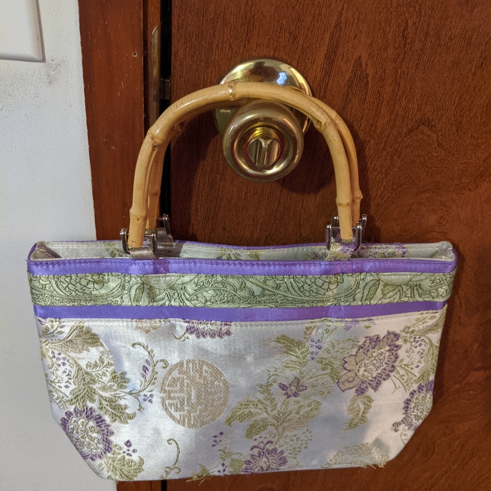 Purses - Picture 7 of 10